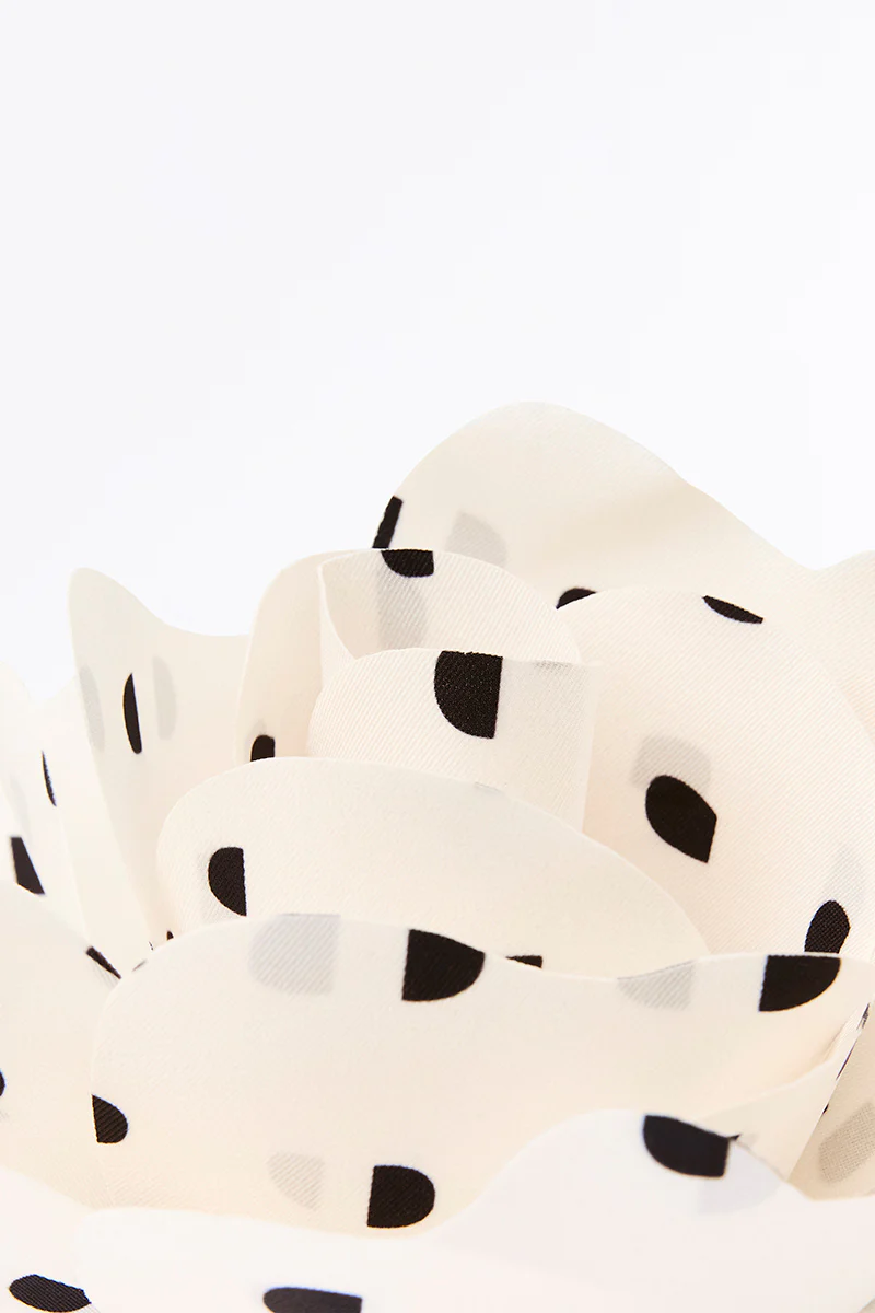 IVORY C SPOT FIORE BROOCH - Image 2