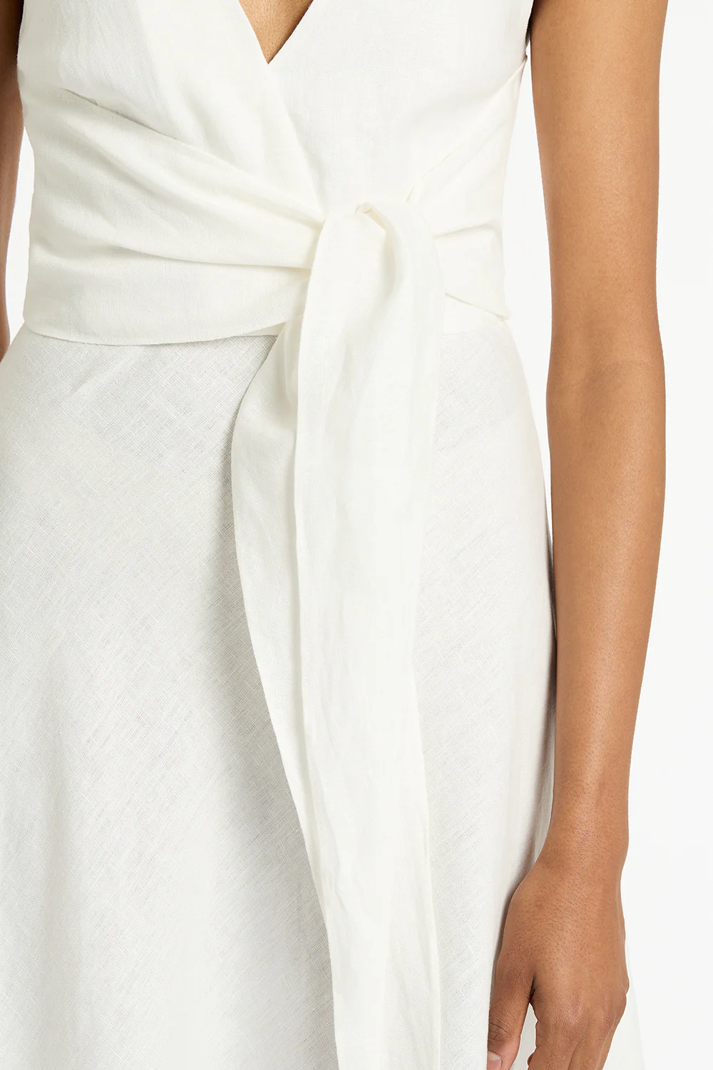 IVORY LINEN V-NECK WRAP DRESS - Image 4