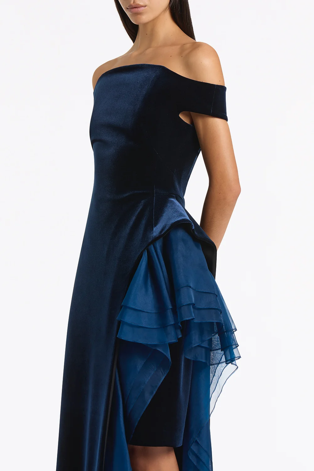 NAVY VELVET ORGANZA DETAIL GOWN - Image 4