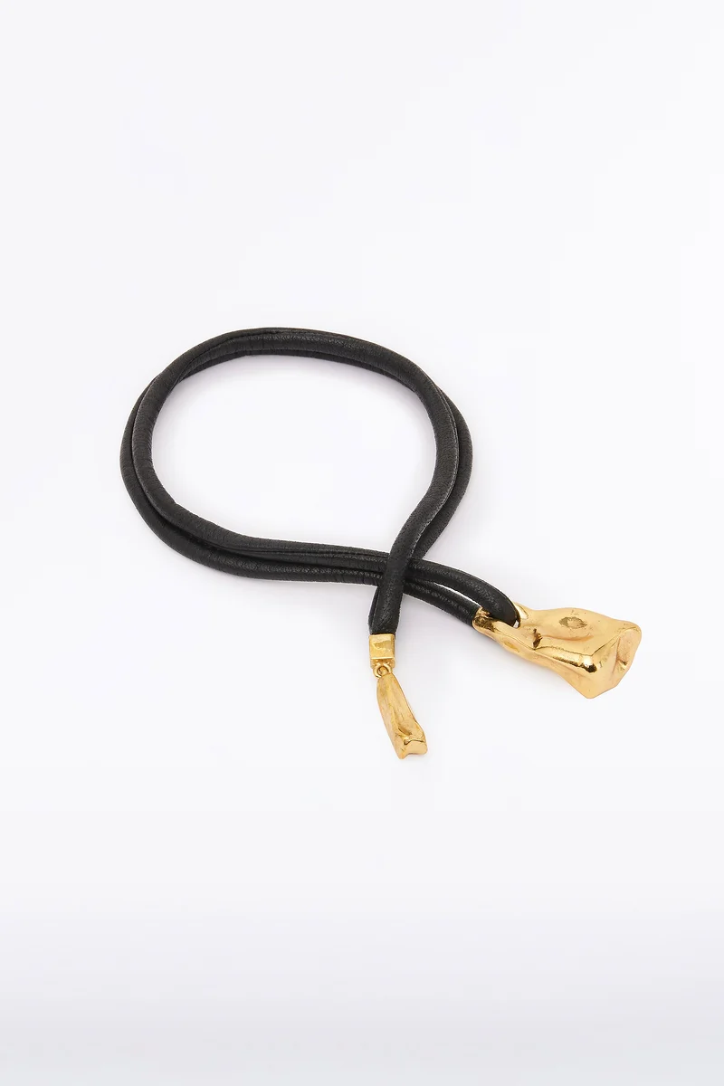 PEBBLE LARIAT